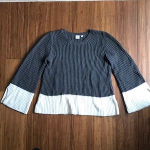 GAP gray and cream sweater XS